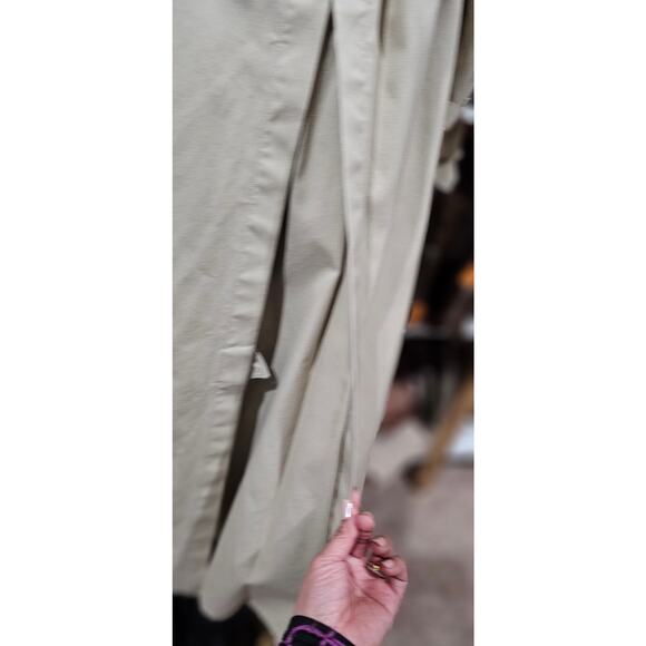 Burberry Vintage Belted Trench Coat with Nova Check Lining - Picture 13 of 15